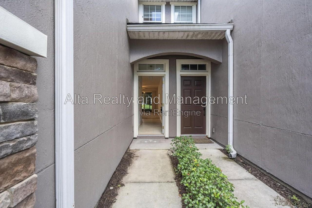 14912 Bartram Village Ln - Photo 3 of 29