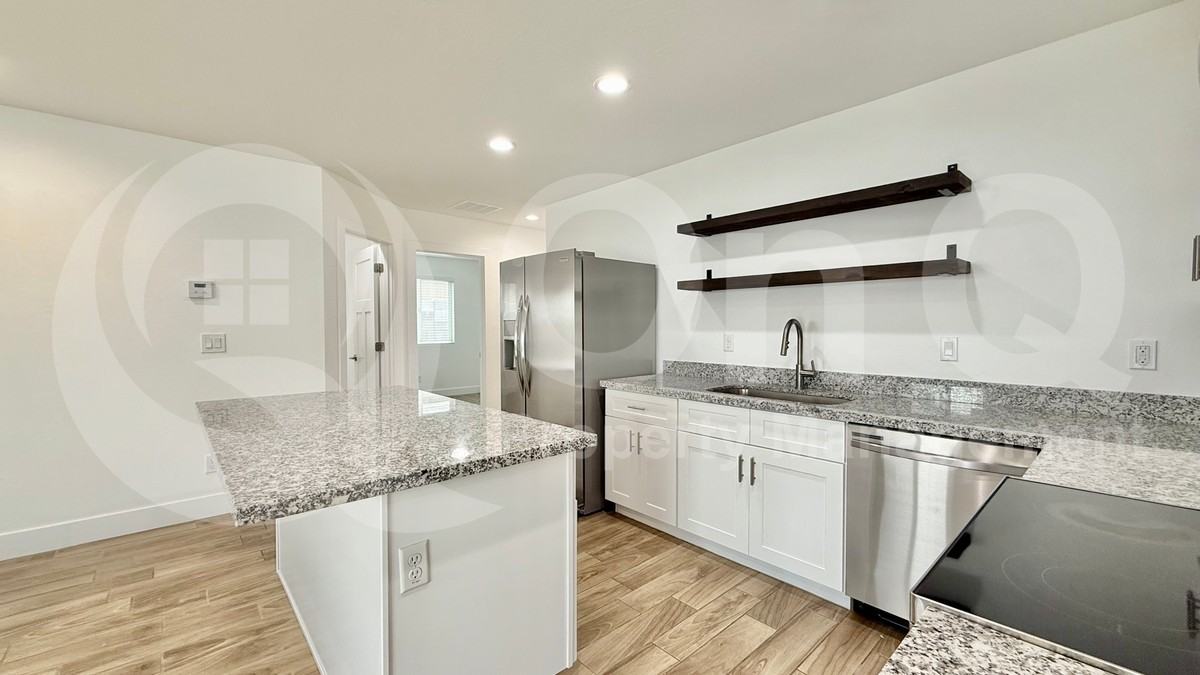 5733 S 13th Ave - Photo 4 of 19