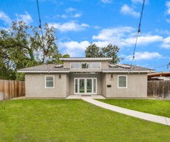 featured image of 420 N Batavia St
