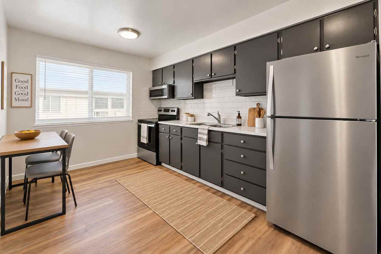 405 Grand Canyon Blvd - Photo 7 of 10