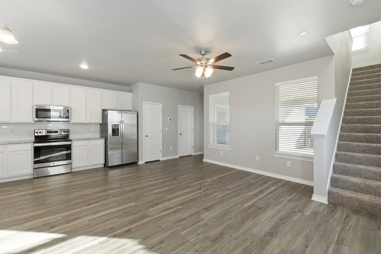 7615 Stonehollow Dr #7615 - Photo 5 of 14