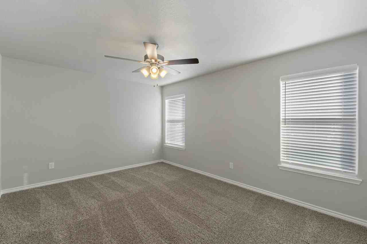 7615 Stonehollow Dr #7615 - Photo 7 of 14