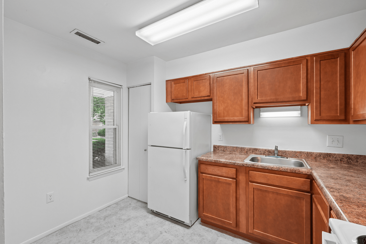 Crossland Apartments - Photo 3 of 26
