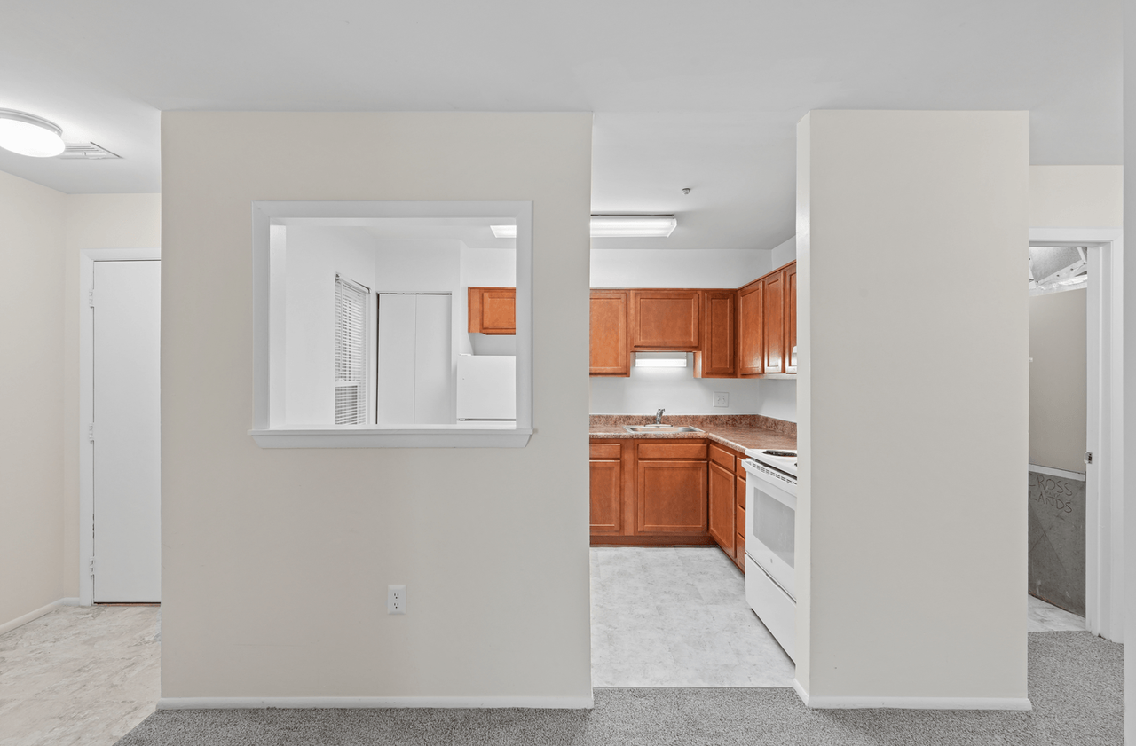 Crossland Apartments - Photo 7 of 26