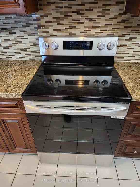 4727 Sheppard Avenue East #804 - Photo 4 of 20