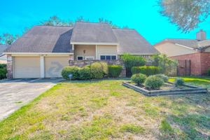 featured image of 16623 Lost Quail Dr