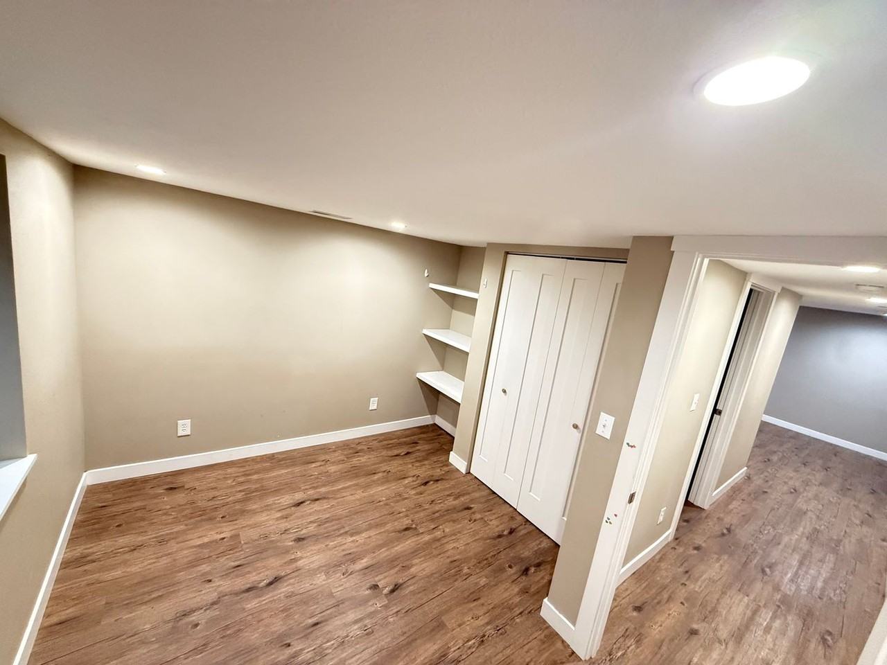 5817 N Washington St - Photo 6 of 33