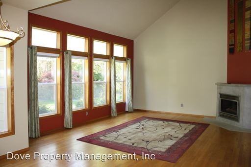 6014 SE Riverside Dr - Photo 3 of 33