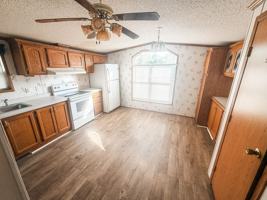 featured image of 422 E Fountain Rd