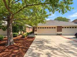 featured image of 1426 Ravenwood Dr