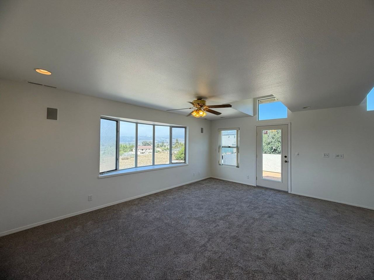 1524 Los Osos Valley Rd - Photo 7 of 32