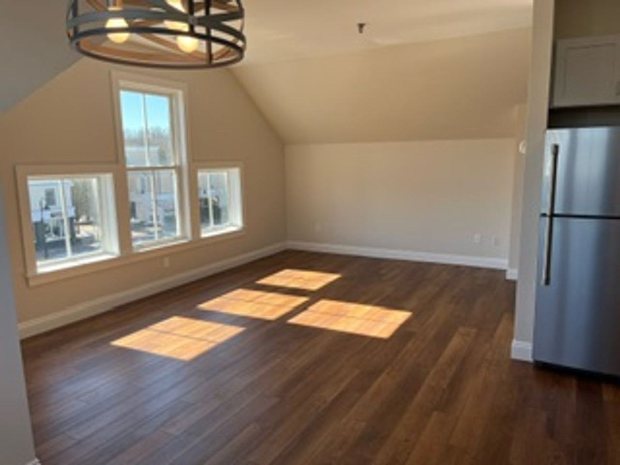 737 Boston Post Rd - Photo 2 of 12