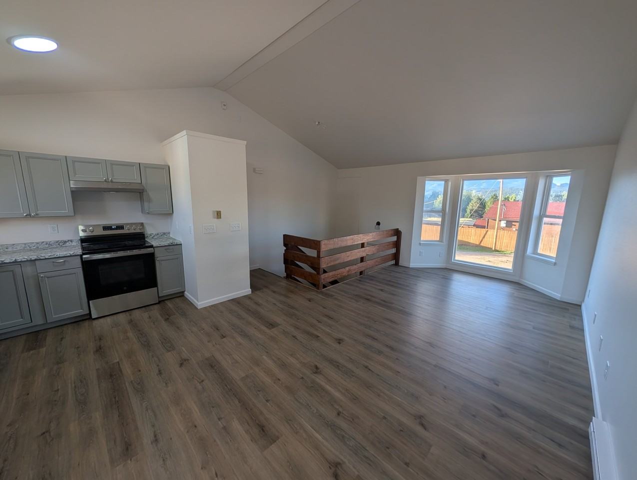 520 Forest Edge Rd Apt D - Photo 3 of 16