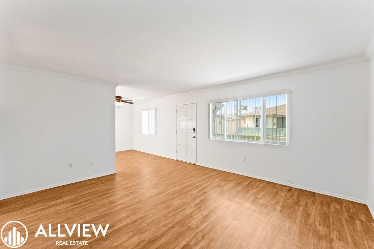 16661 Tunstall Ln - Photo 6 of 18