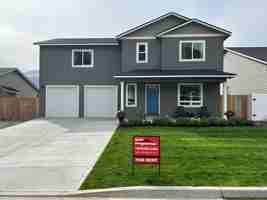 featured image of 352 Hammond Ln