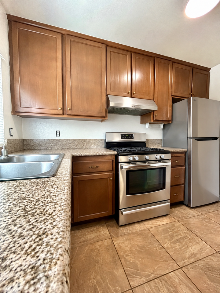 63 Kazan St - Photo 5 of 23
