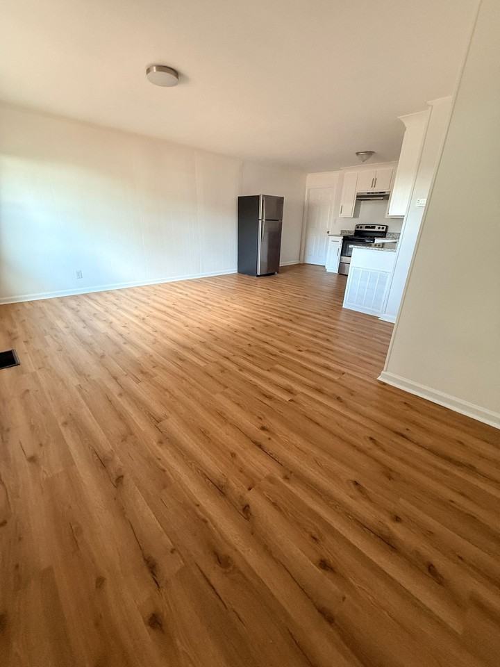 3701 33rd St - Photo 2 of 12