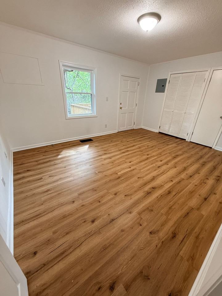 3701 33rd St - Photo 6 of 12