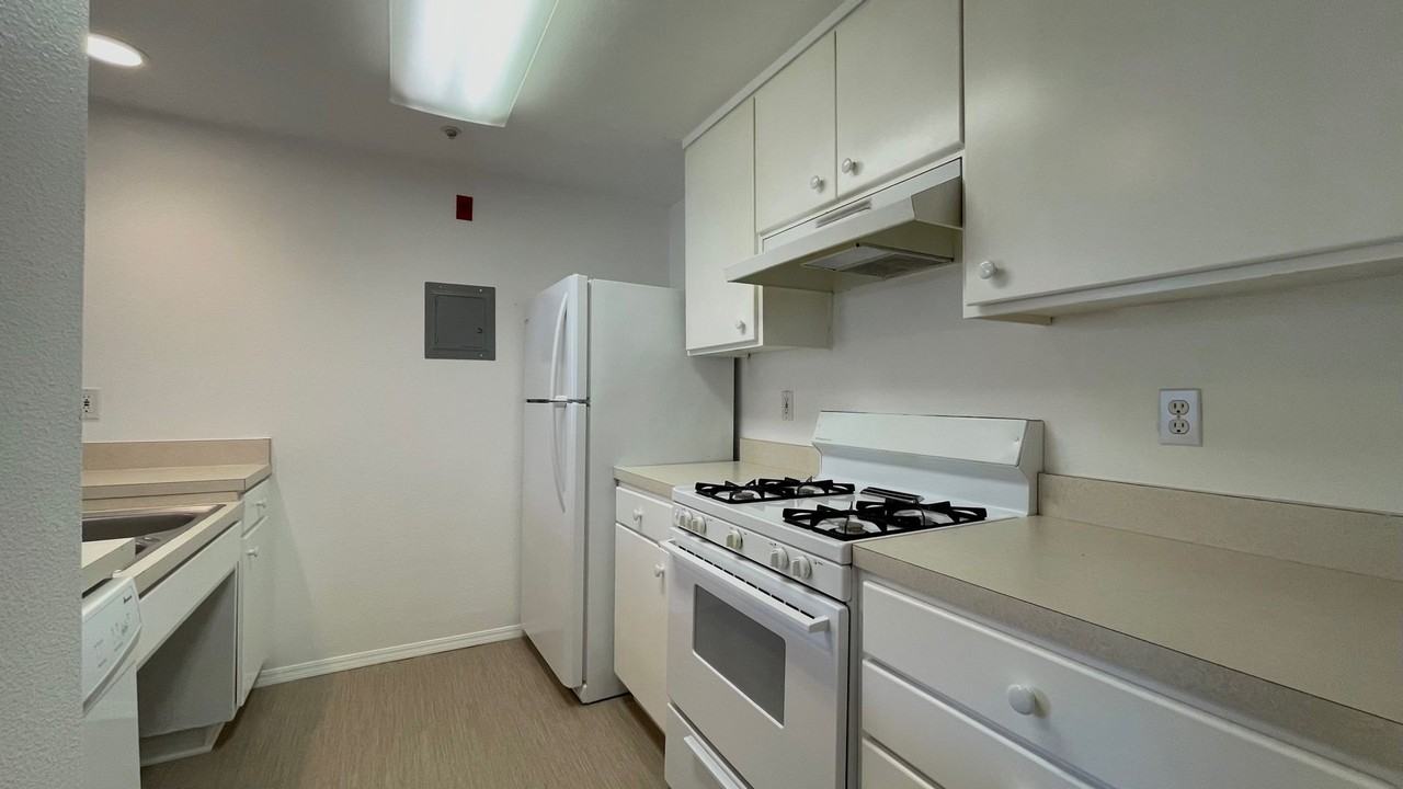 3053 S Higuera St #6 - Photo 4 of 17