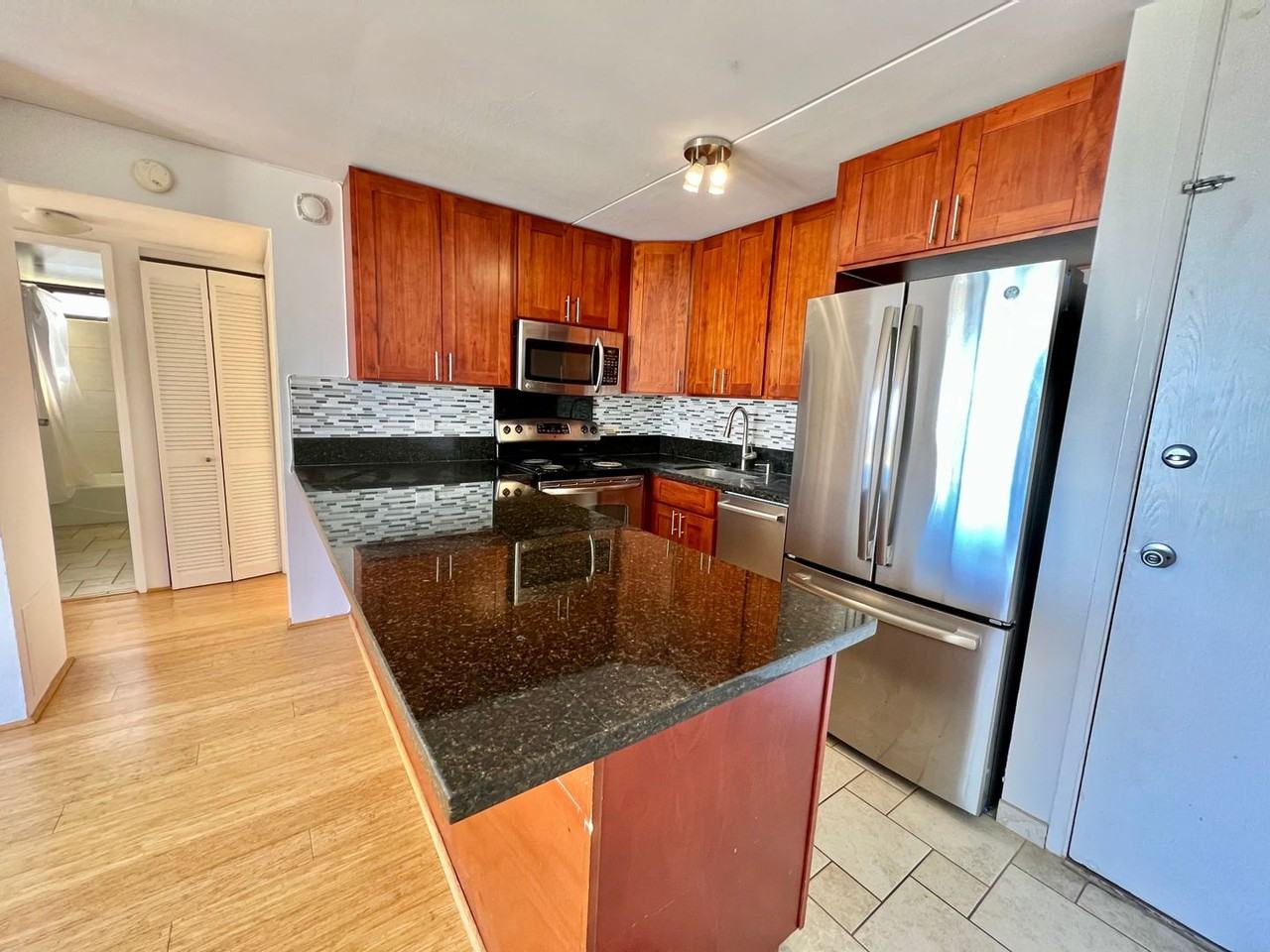 411 Hobron Ln #3213 - Photo 2 of 17
