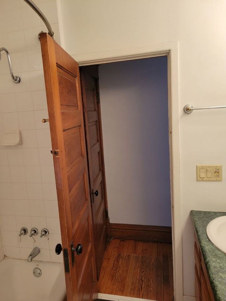 1633 Van Buren Ave - Photo 3 of 15