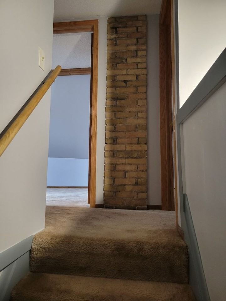 1633 Van Buren Ave - Photo 5 of 15