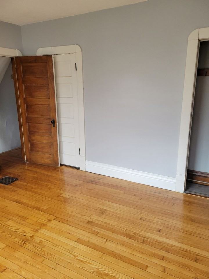 1633 Van Buren Ave - Photo 6 of 15