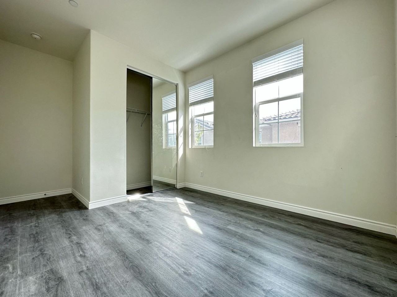 6043 Snapdragon St - Photo 6 of 20