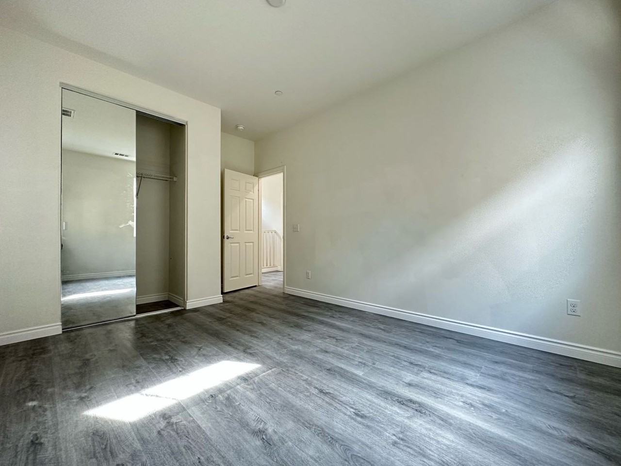 6043 Snapdragon St - Photo 7 of 20