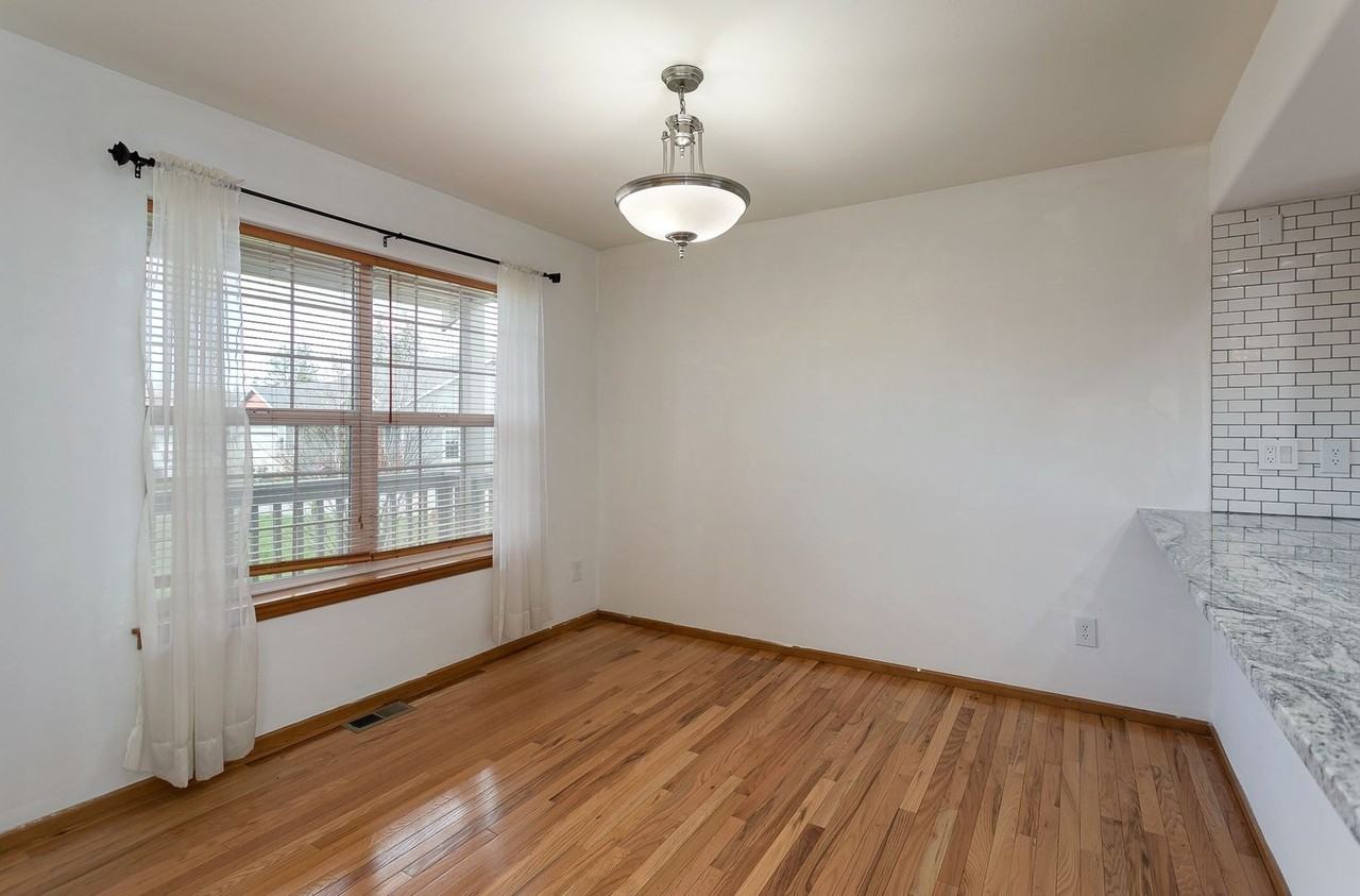 4715 Bedford Ave - Photo 7 of 29