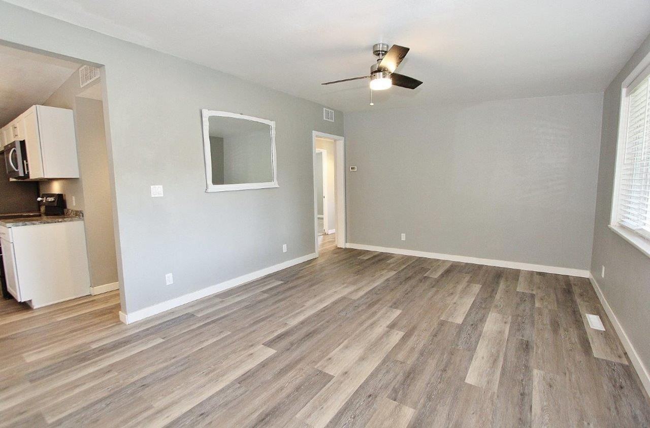 1319 S Michigan Ave - Photo 2 of 21