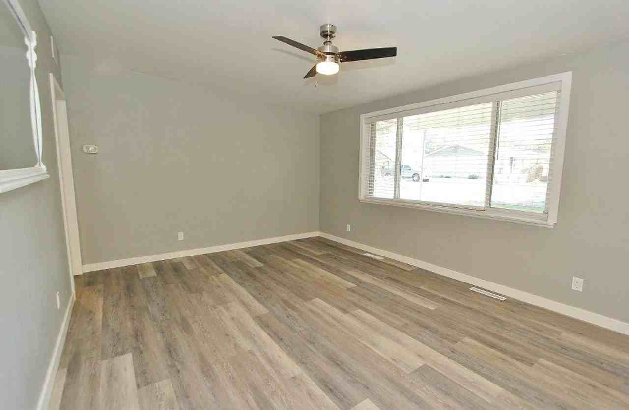1319 S Michigan Ave - Photo 6 of 21