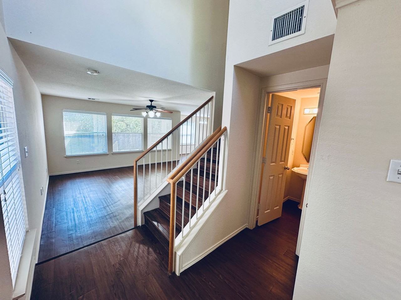 11513 James B Connolly Ln - Photo 6 of 44