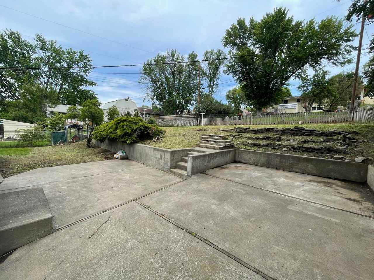 714 Sw 30th St - Photo 2 of 9