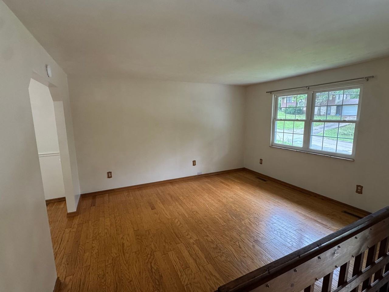 2186 Meadowview Dr - Photo 6 of 29