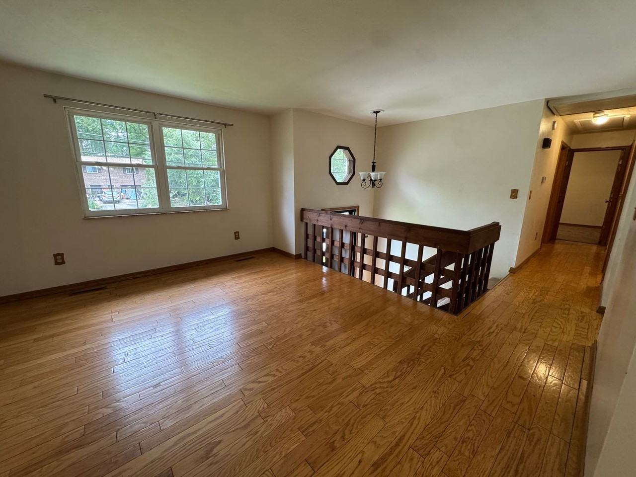 2186 Meadowview Dr - Photo 7 of 29