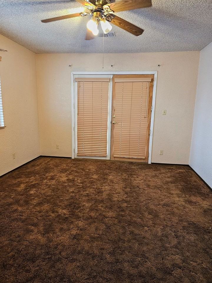 150 8th St - Photo 2 of 30