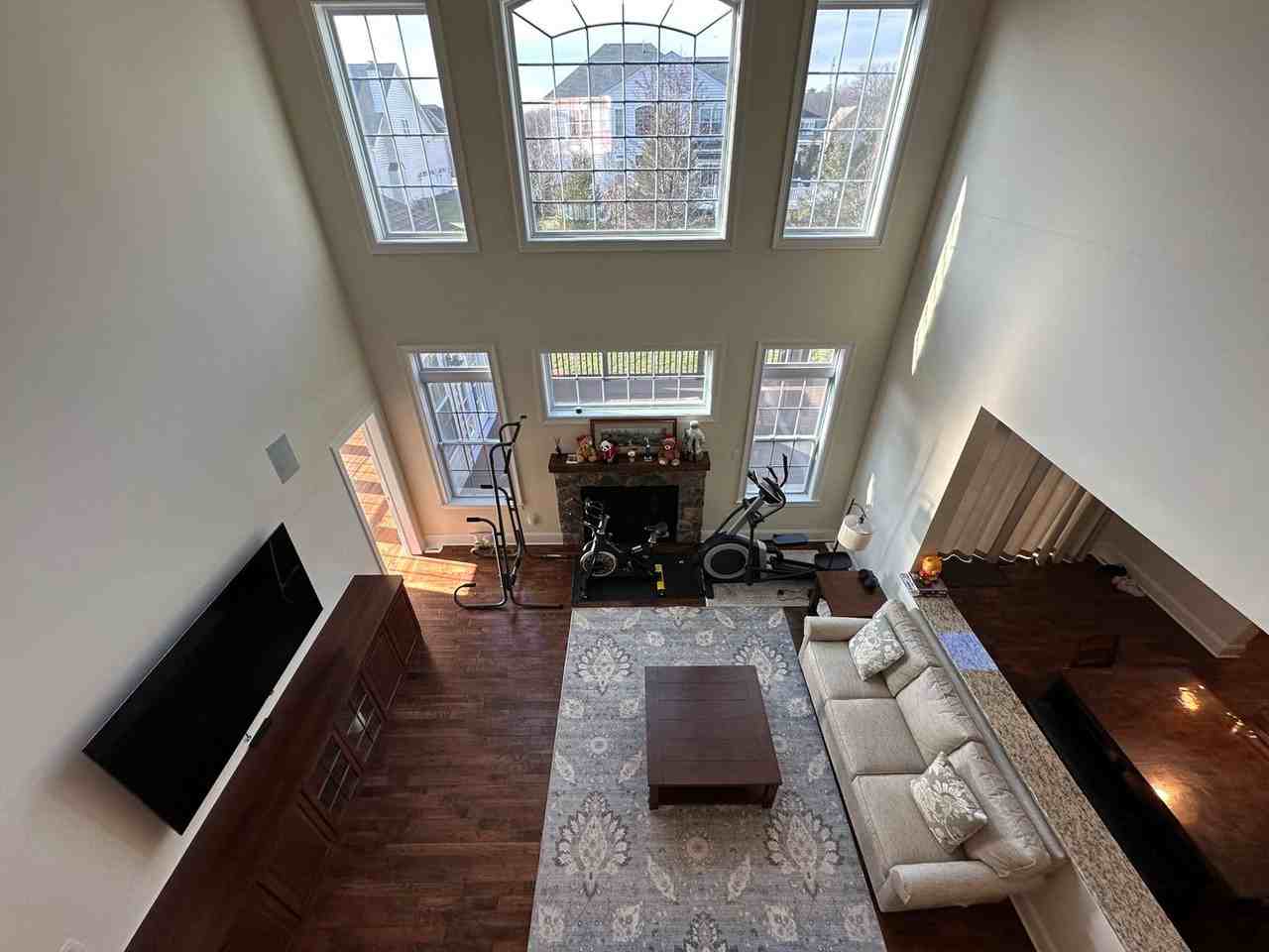 124 Odyssey Dr - Photo 5 of 30