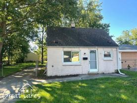 23135 Shakespeare Ave - Photo 1 of 1