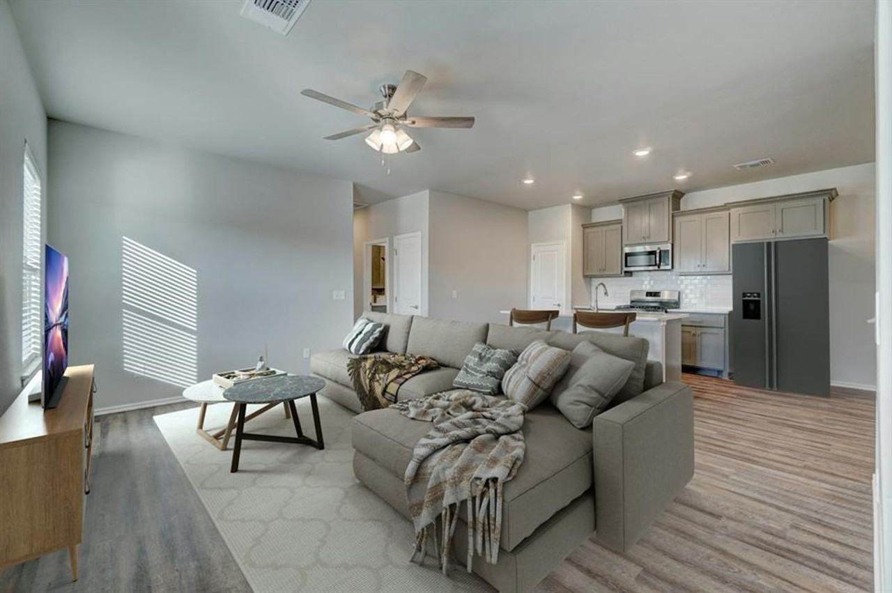 12601 Florence Ln - Photo 4 of 22
