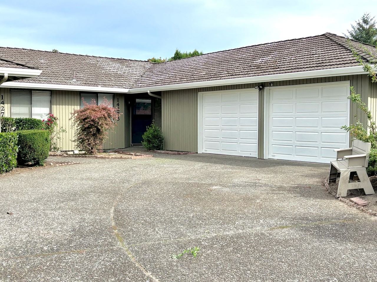 14273 14273 & 14275 SW Daphne St. - Photo 2 of 23