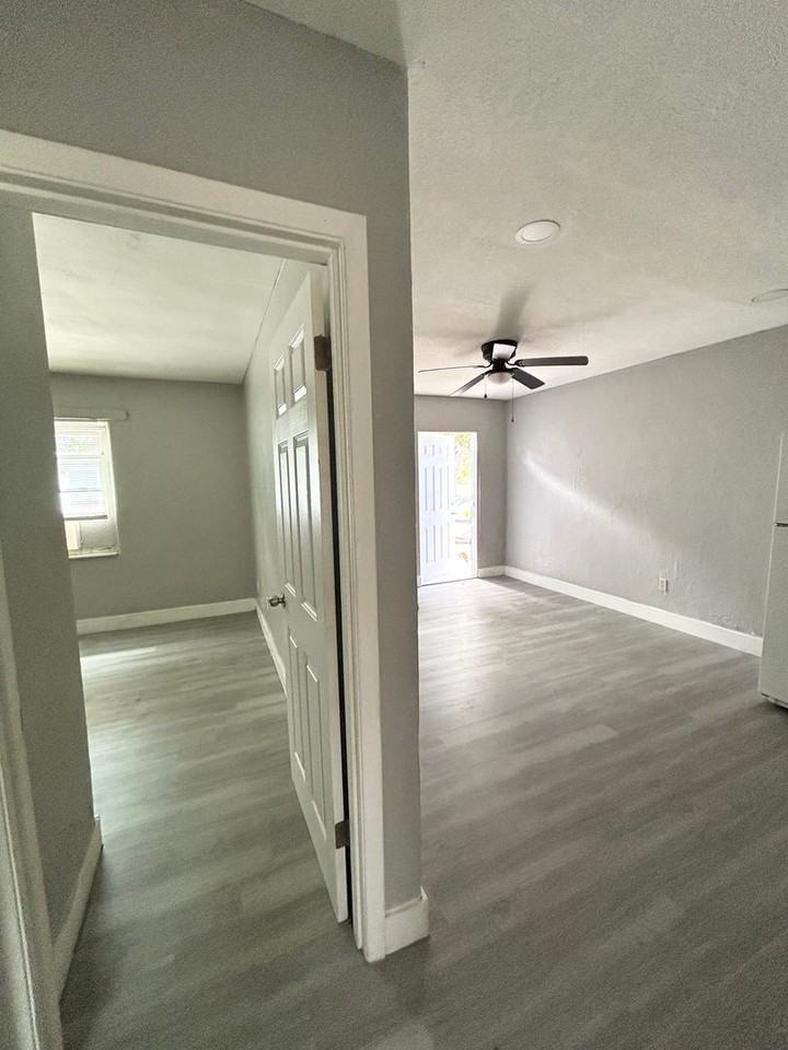 424 N Charles St #07 - Photo 5 of 13
