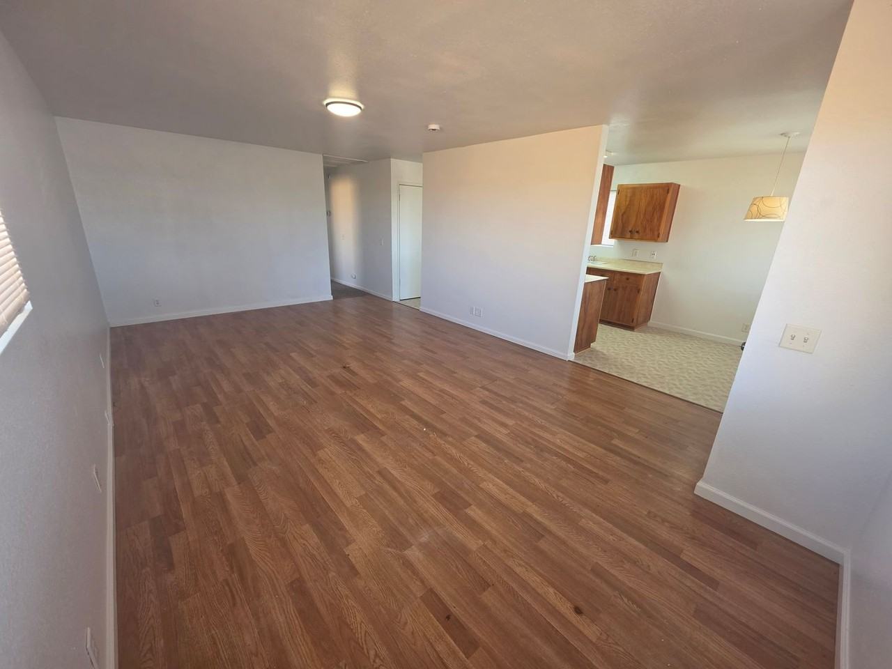 299 N Marguerite Ave - Photo 3 of 19