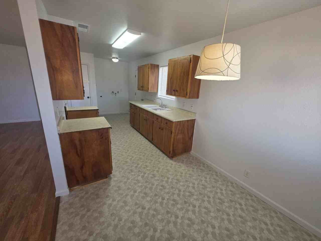 299 N Marguerite Ave - Photo 6 of 19
