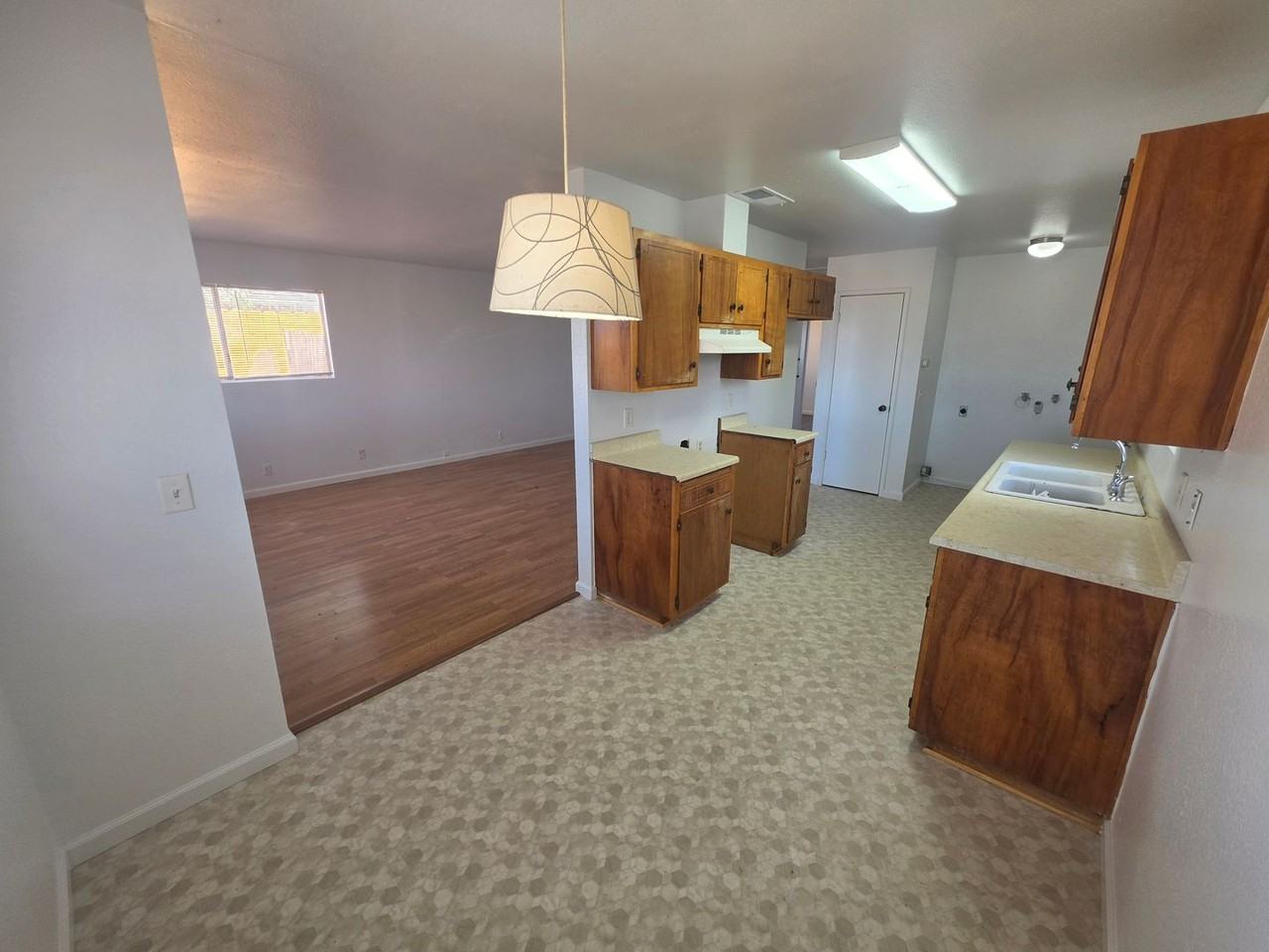 299 N Marguerite Ave - Photo 7 of 19