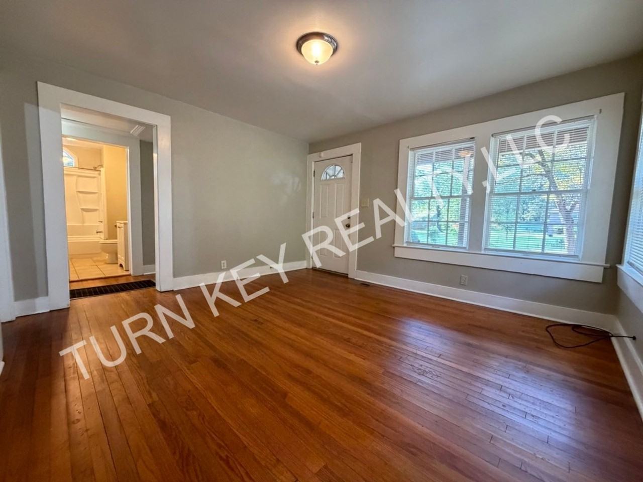 511 Tupelo Way - Photo 3 of 11