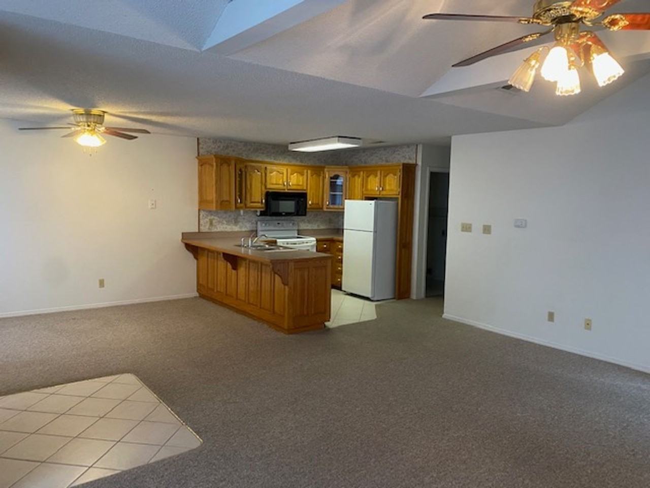 343 S Northpark Ln - Photo 3 of 14