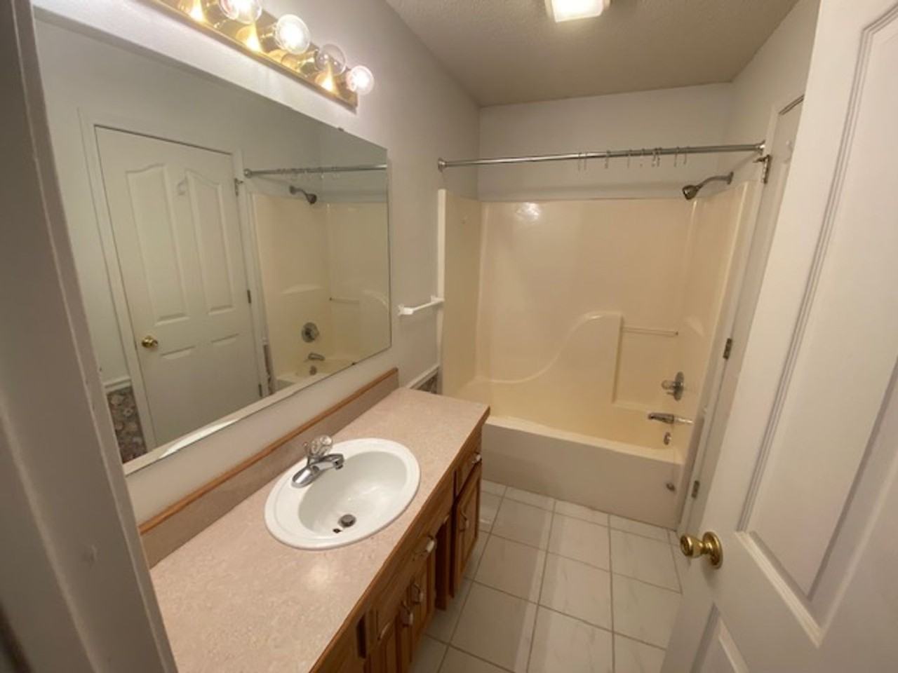 343 S Northpark Ln - Photo 6 of 14