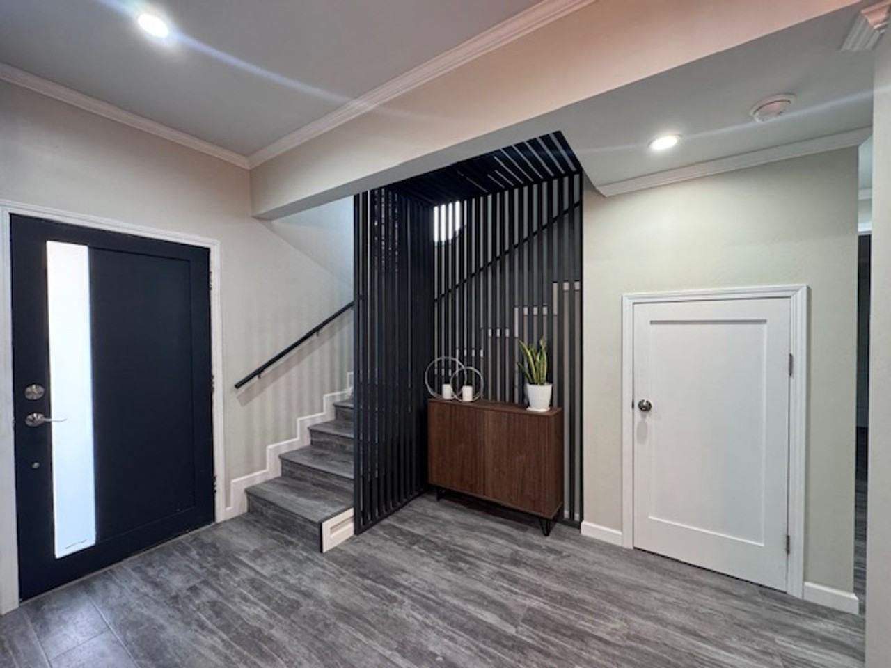 1354 3/4 Meadowbrook Ave - Photo 5 of 17