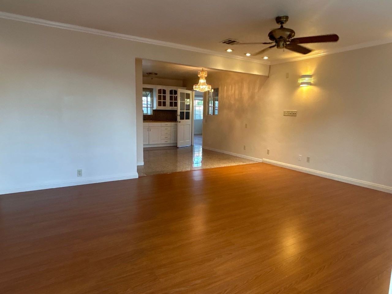 7549 3/4 Garvalia Ave - Photo 2 of 12